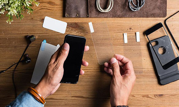 زجاج واقي الهاتف